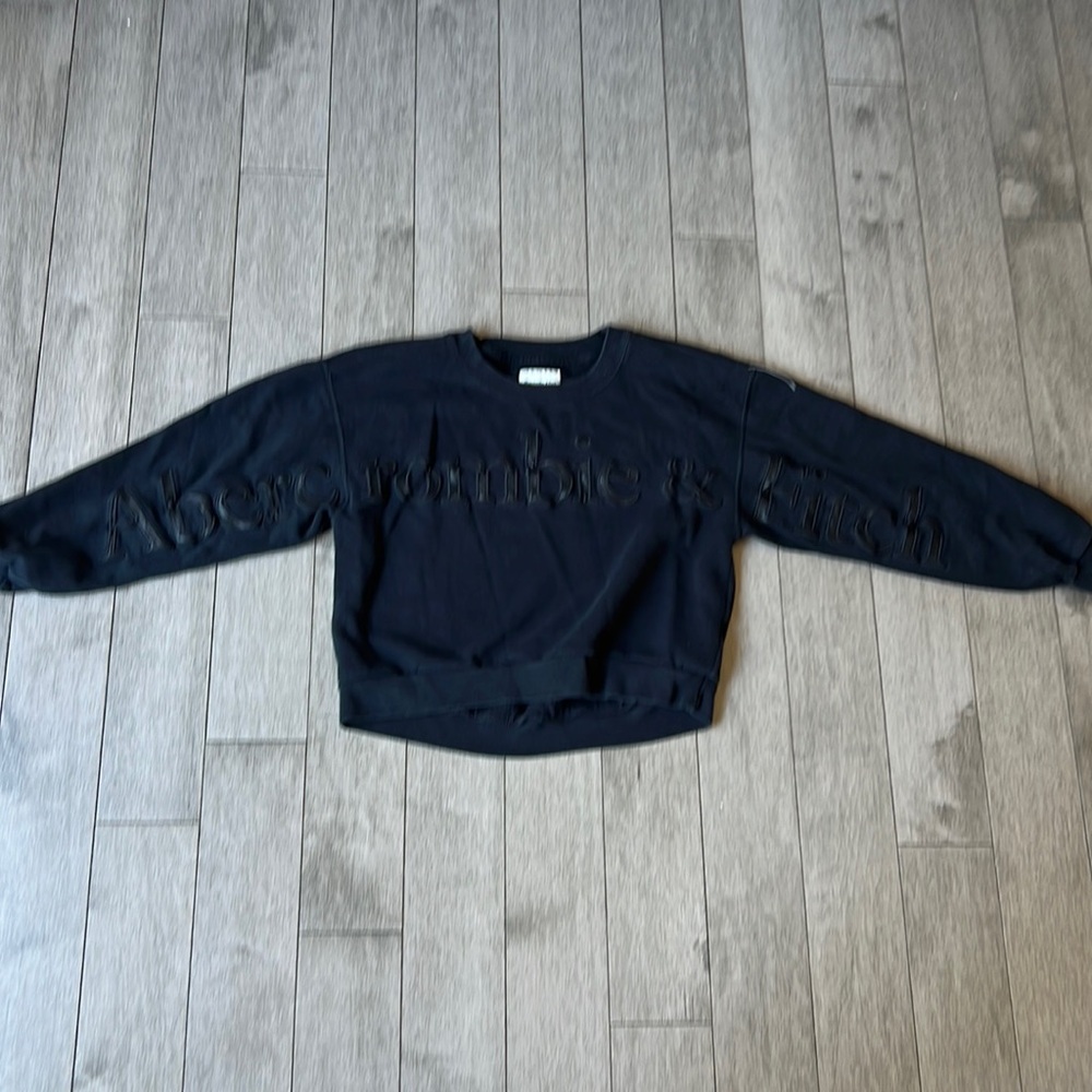 Abercrombie & Fitch black sweatshirt, small